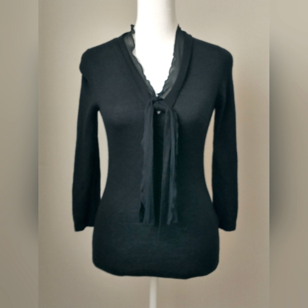 Banana Republic black silk cashmere v-neck sweater XS